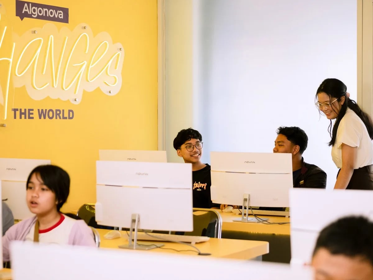 Les Coding Online vs Tatap Muka untuk Anak: Mana yang Lebih Cocok? (2026)