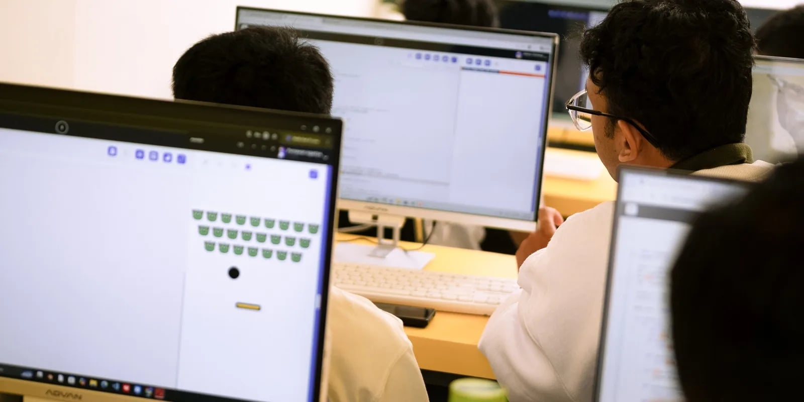 Apa Itu JavaScript? Bahasa yang Menjadikan Laman Web Interaktif